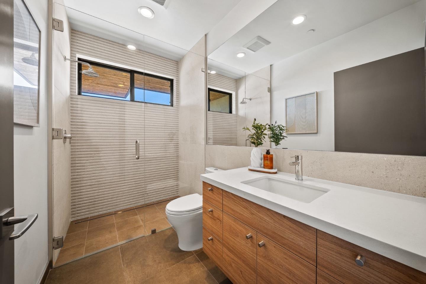 600 Seaview Terrace