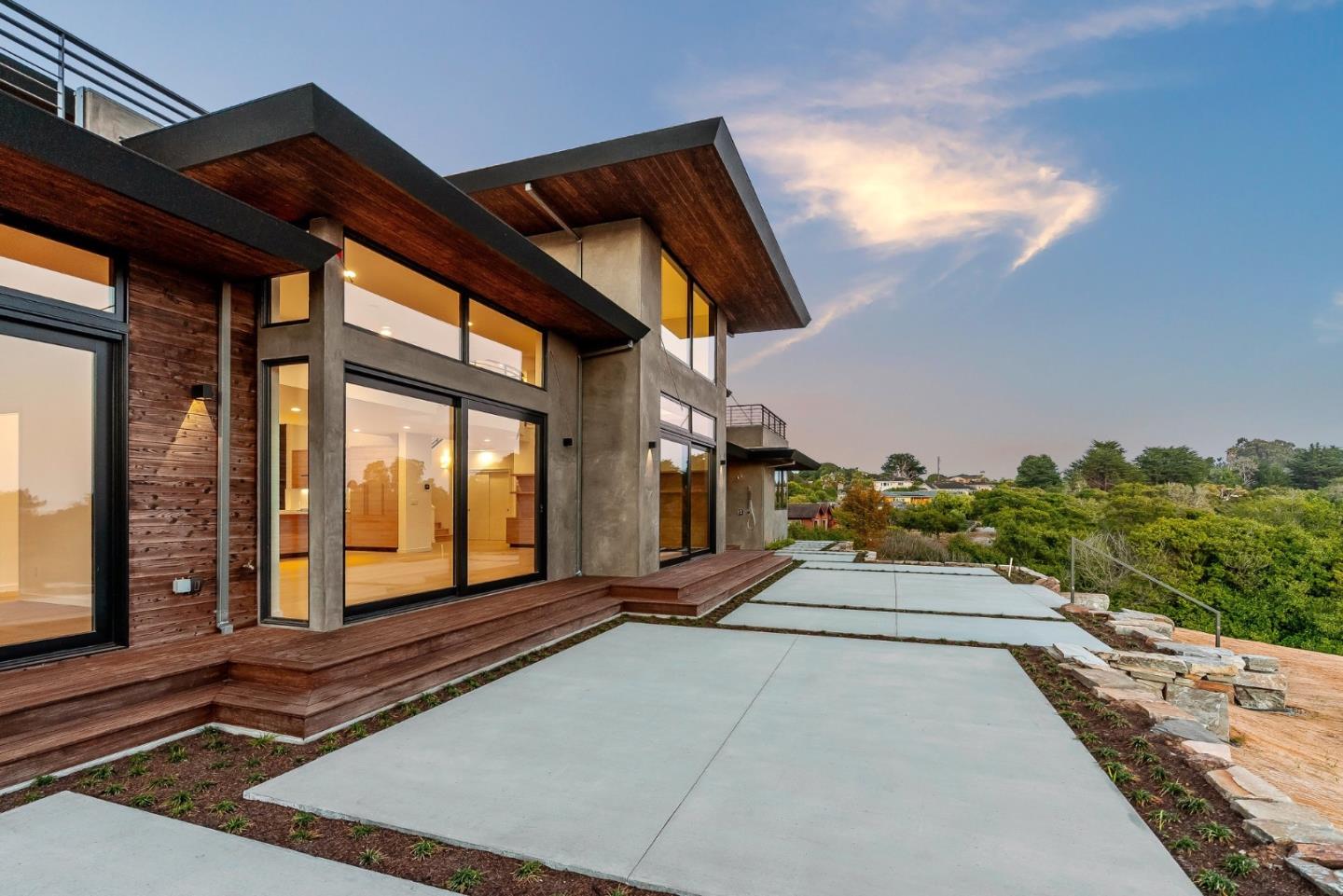600 Seaview Terrace