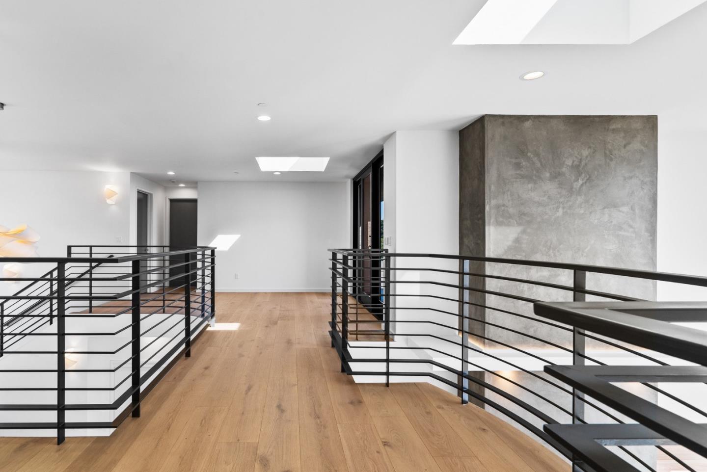 600 Seaview Terrace