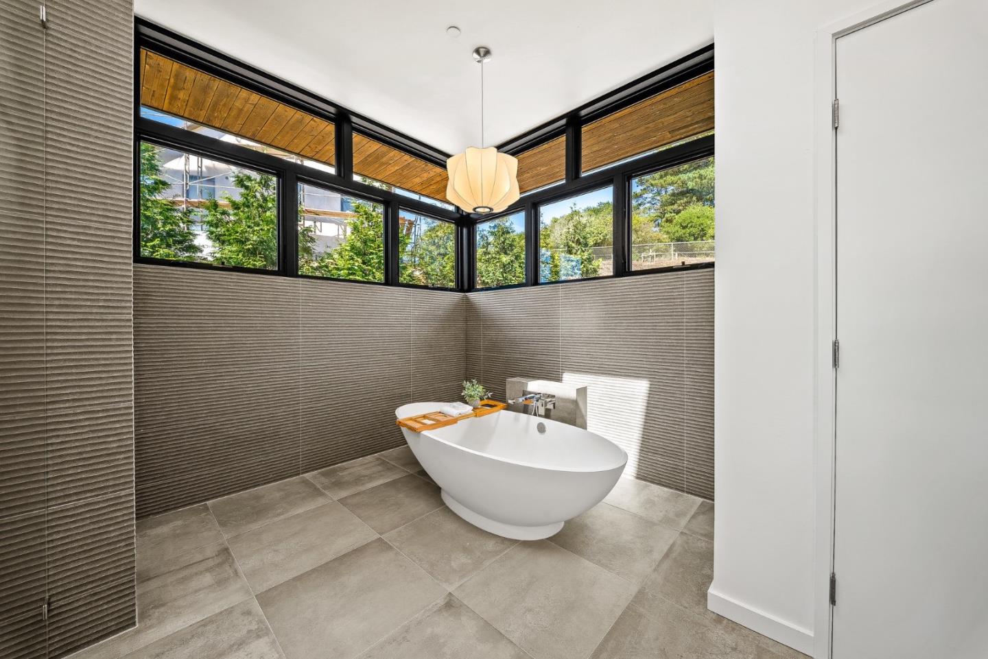 600 Seaview Terrace