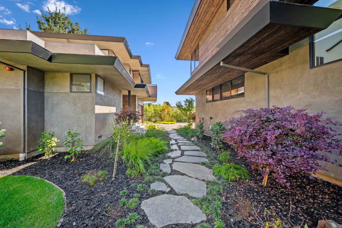 600 Seaview Terrace
