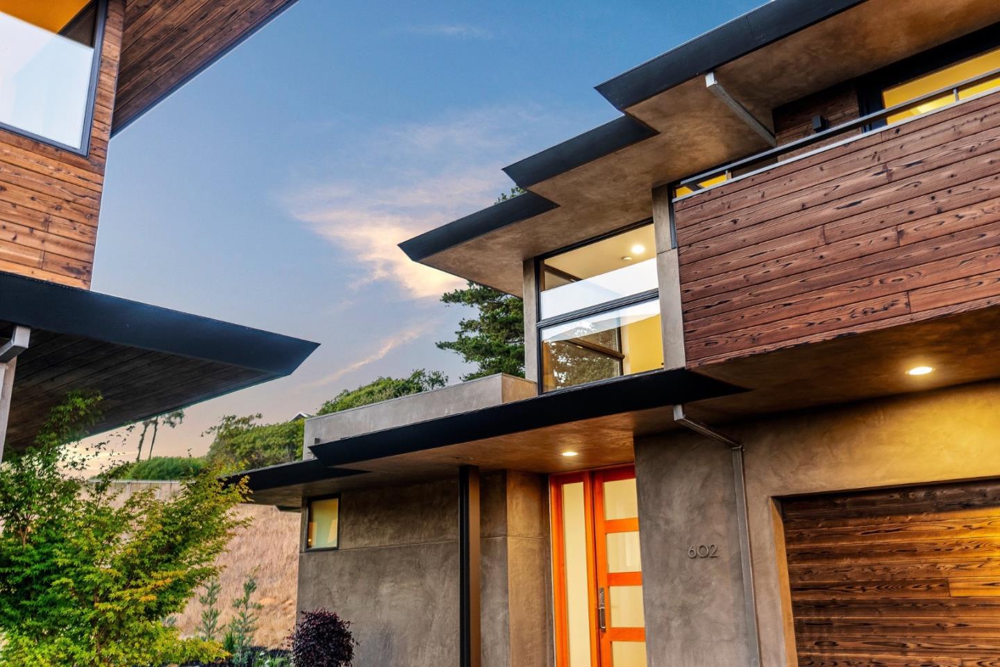 600 Seaview Terrace
