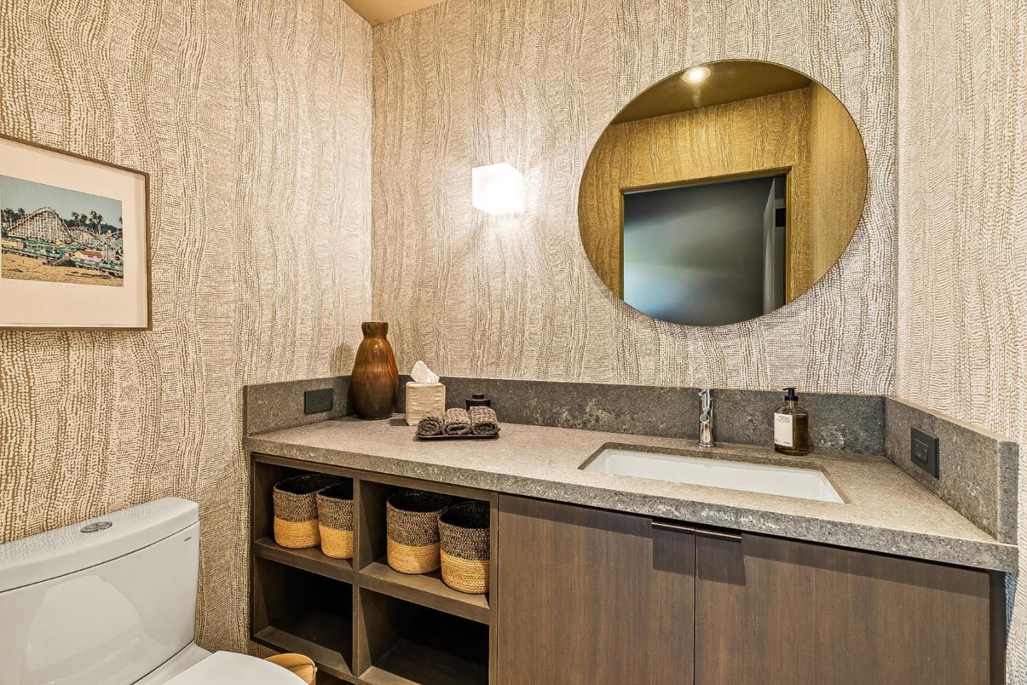 1122 West Cliff Drive