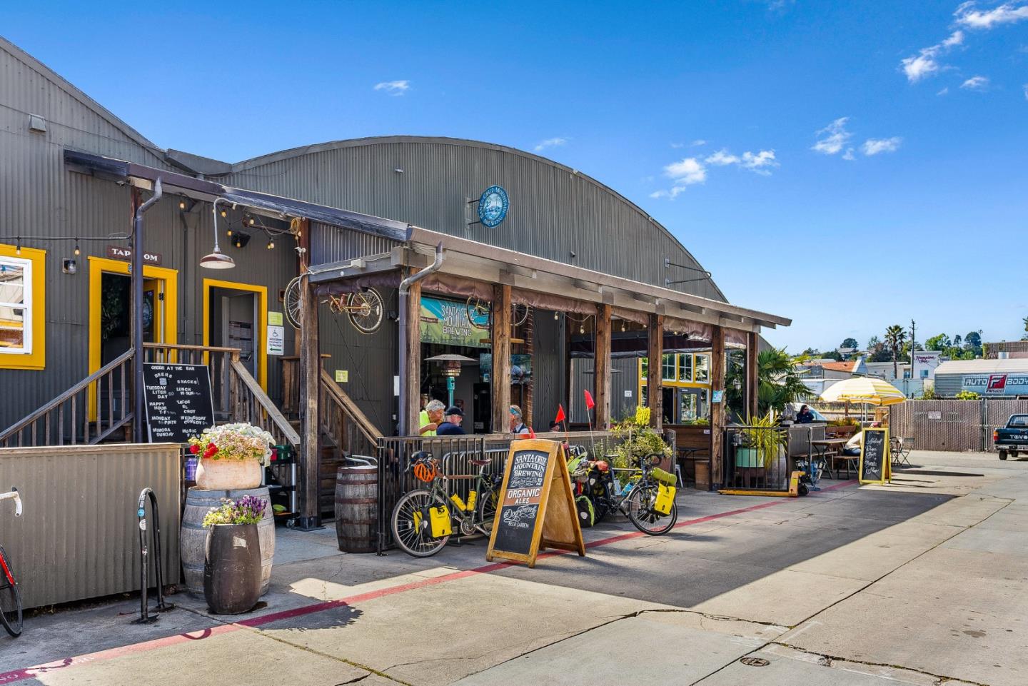 1122 West Cliff Drive