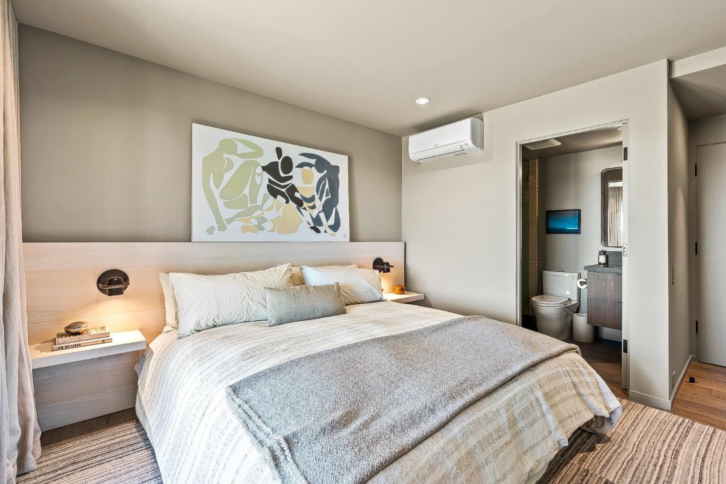 1122 West Cliff Drive