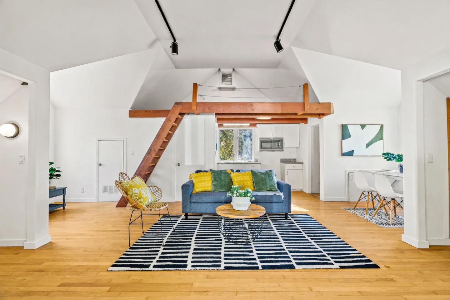 2222 Ocean Street Extension