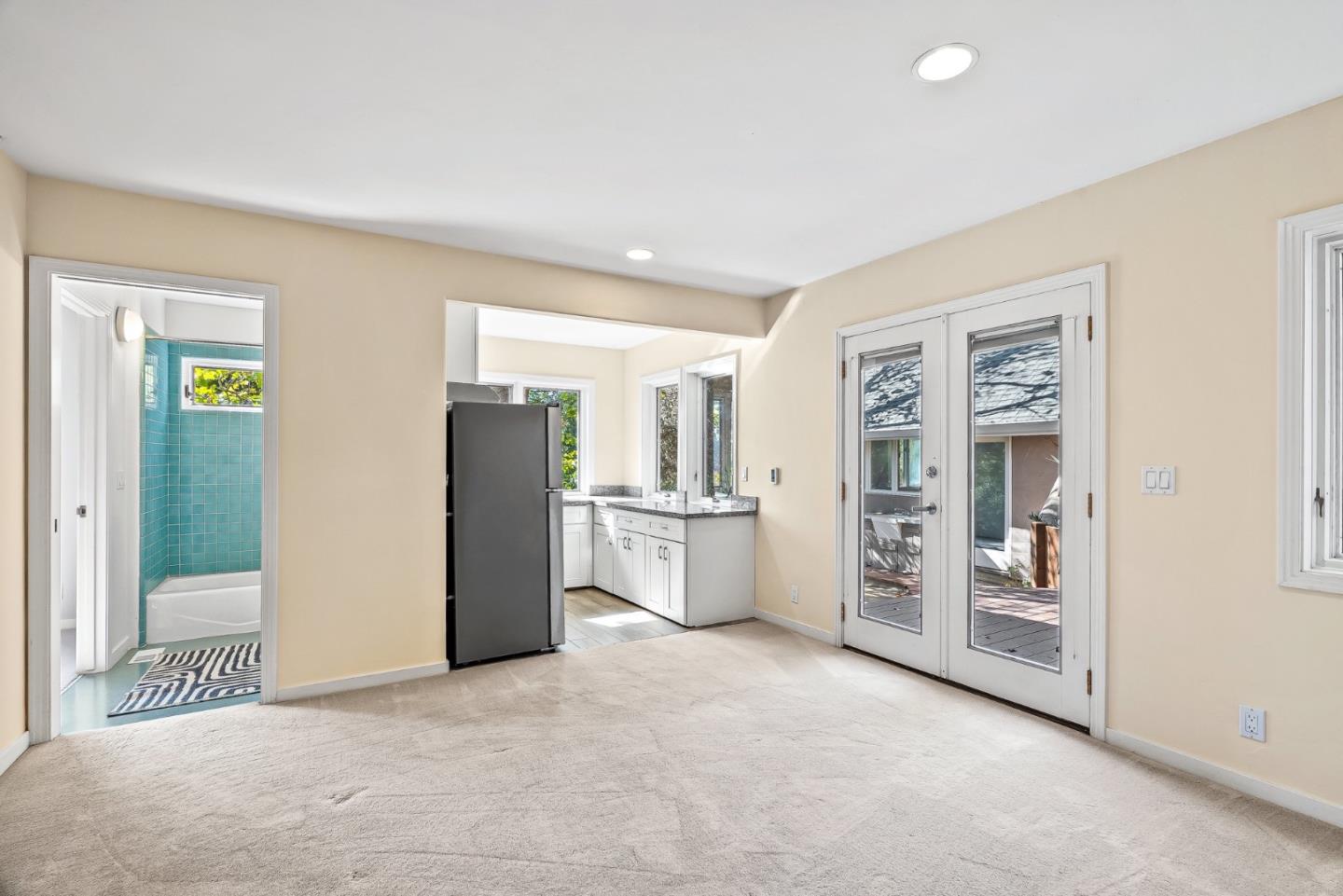 2222 Ocean Street Extension