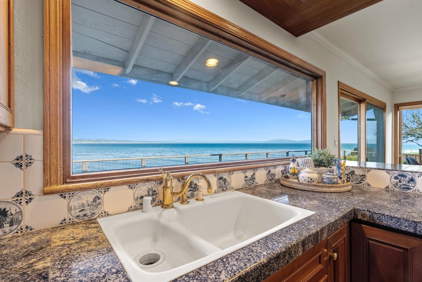 4250 Opal Cliff Drive