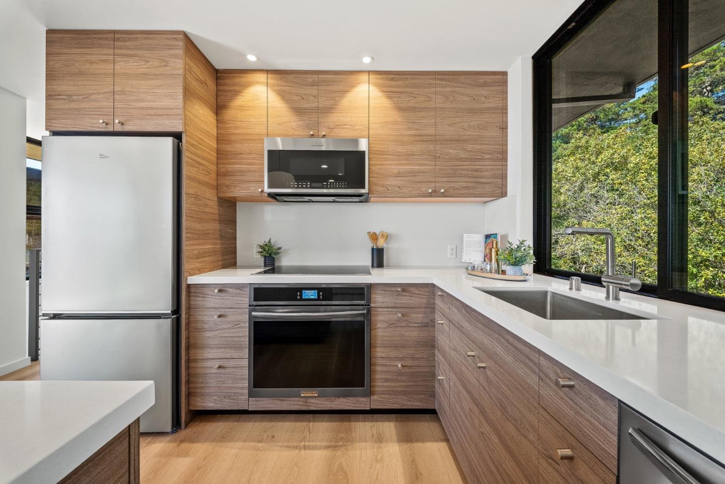 600 Sea View Terrace