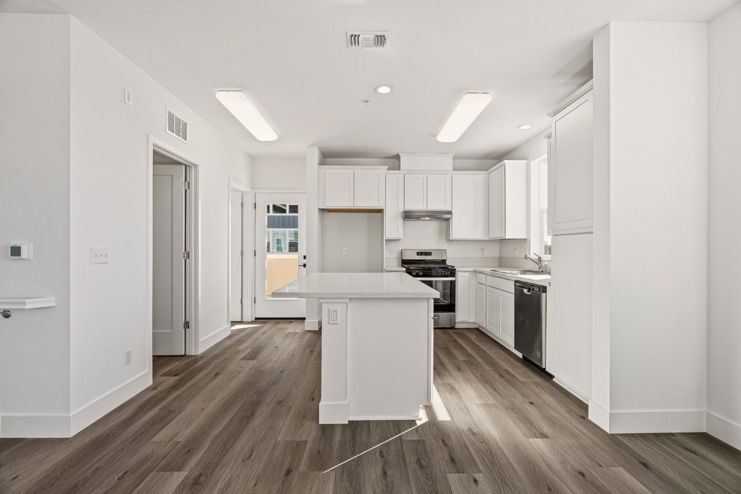 102 Skyline Vista Way