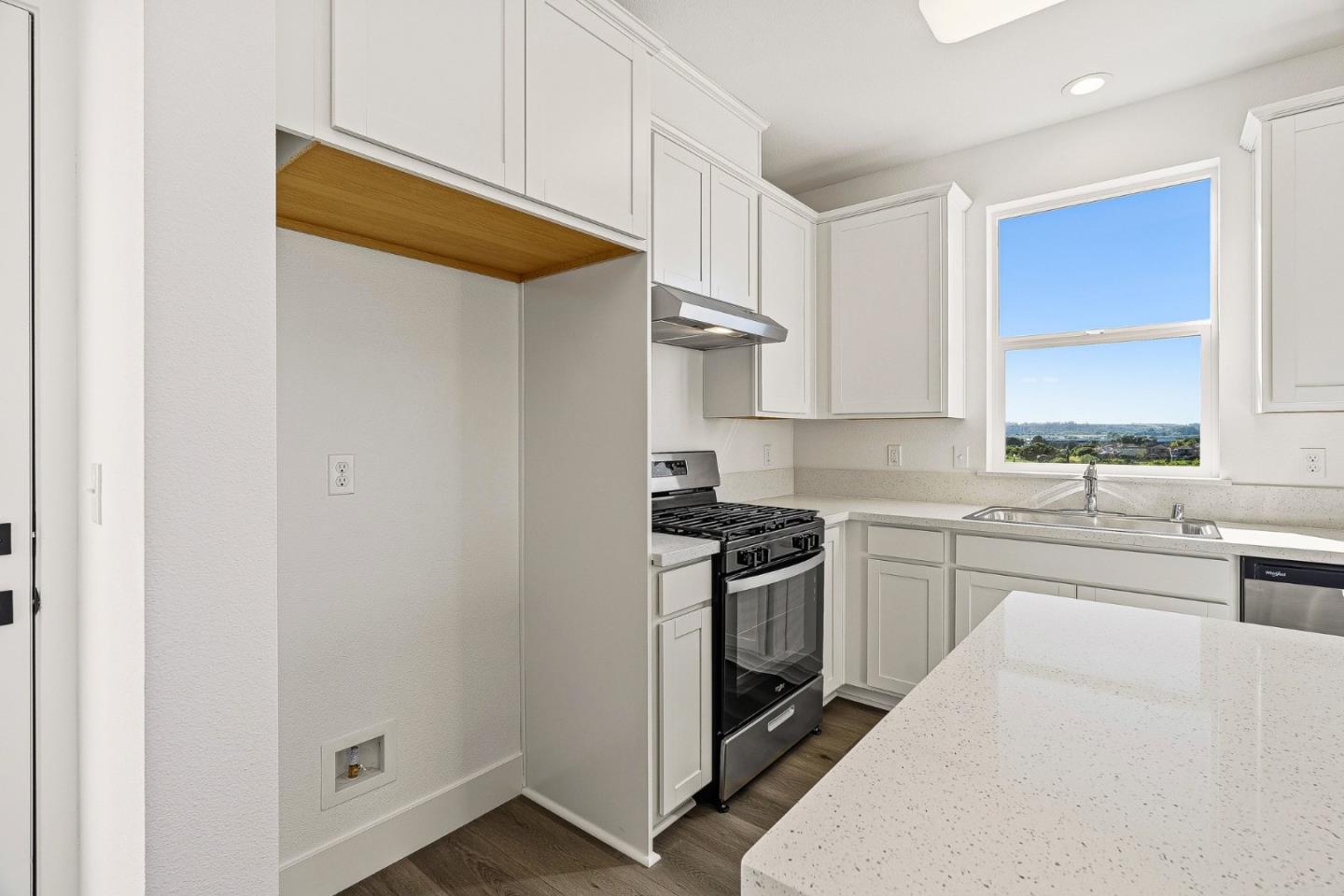 102 Skyline Vista Way