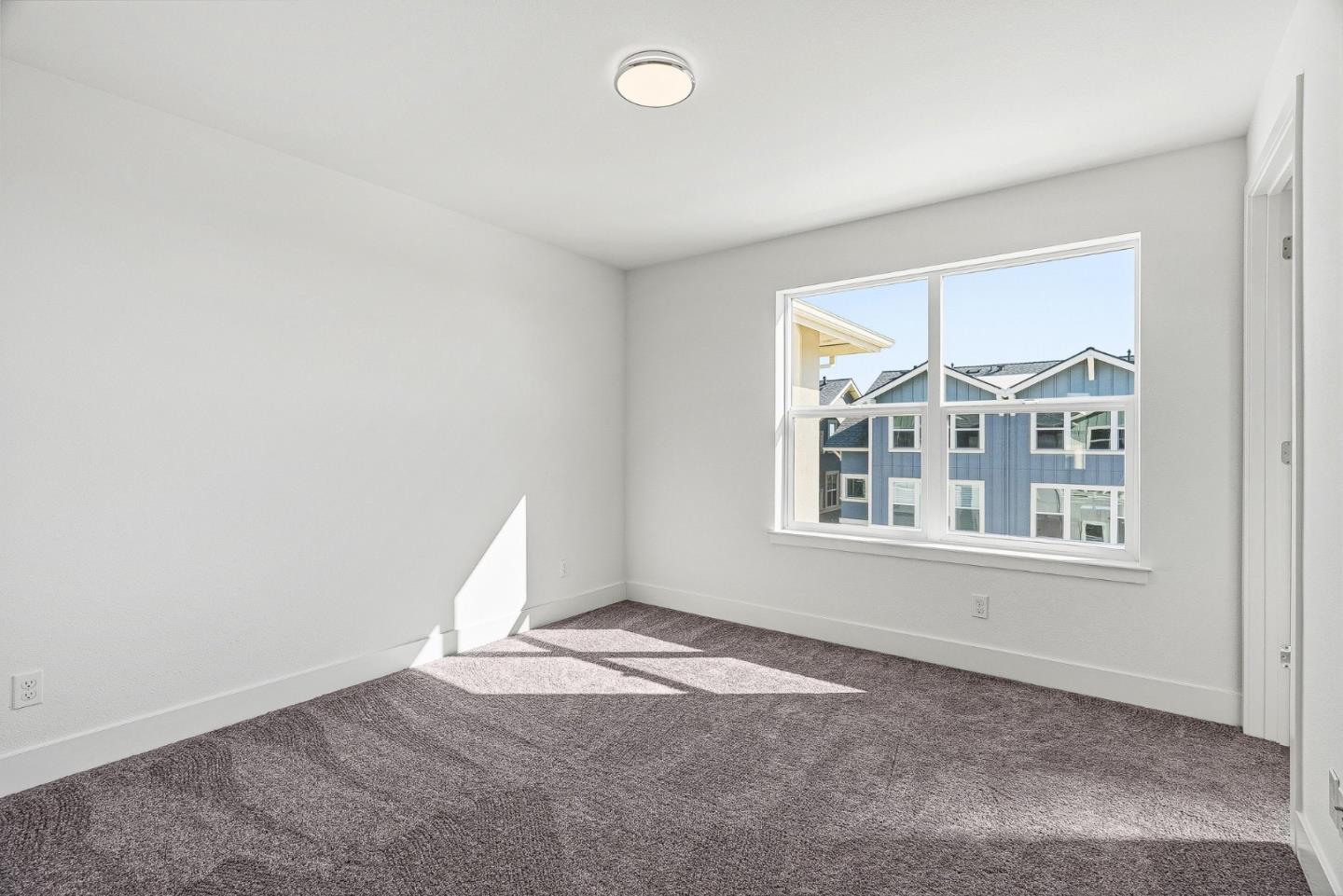 102 Skyline Vista Way