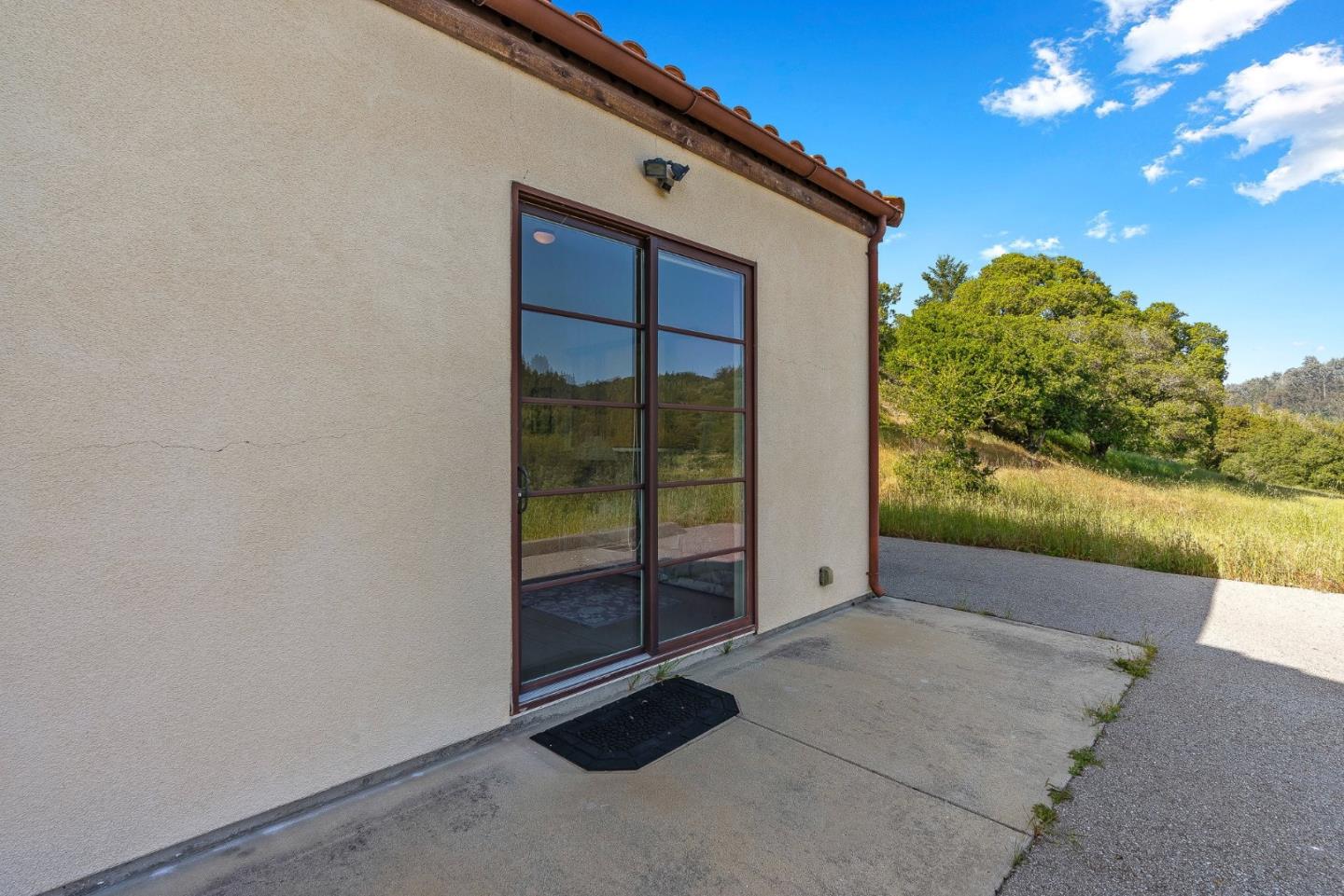 220 Falcon Hill