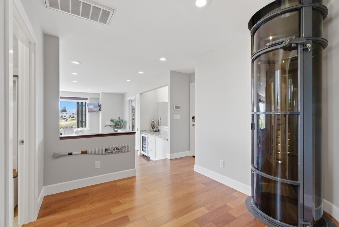 2974 East Cliff Drive