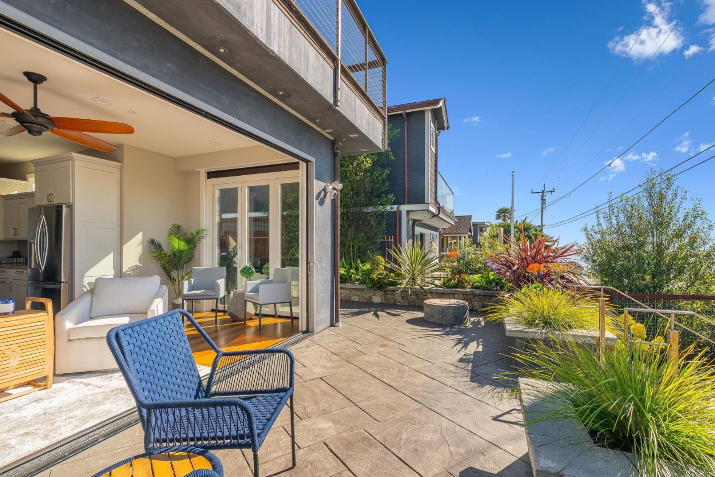 2974 East Cliff Drive