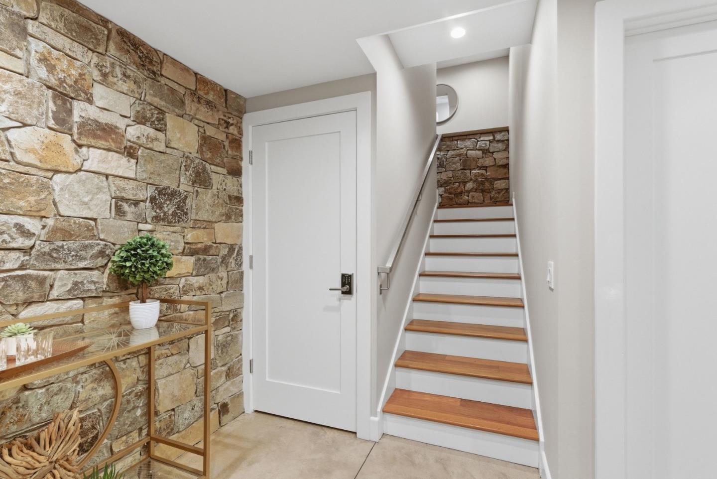 2974 East Cliff Drive