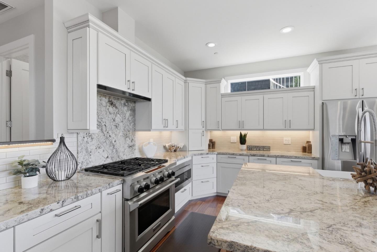 2974 East Cliff Drive