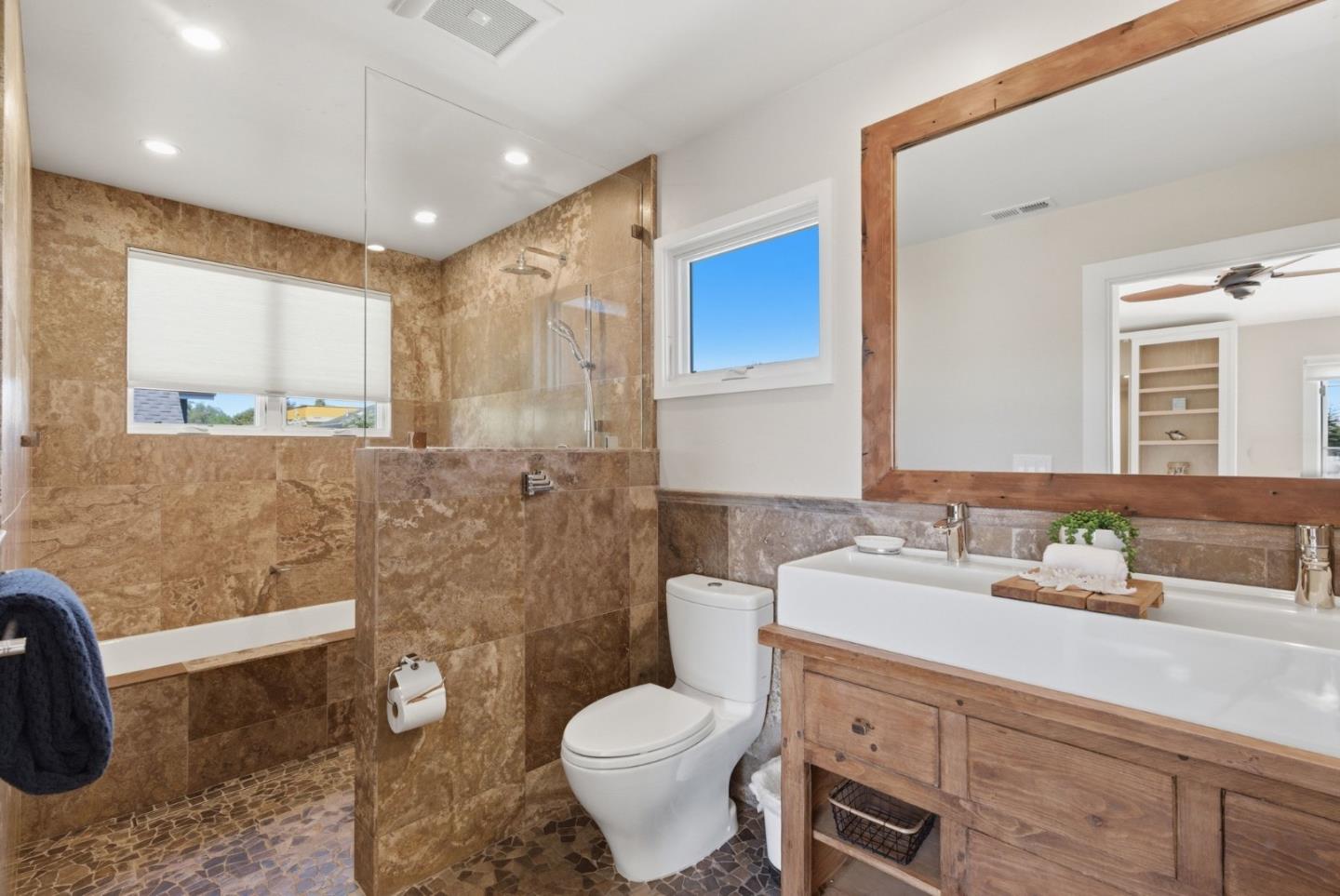 2974 East Cliff Drive