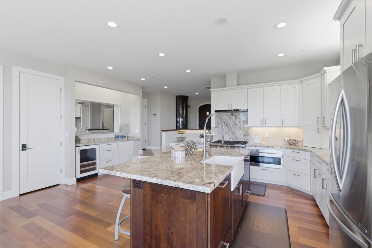 2974 East Cliff Drive