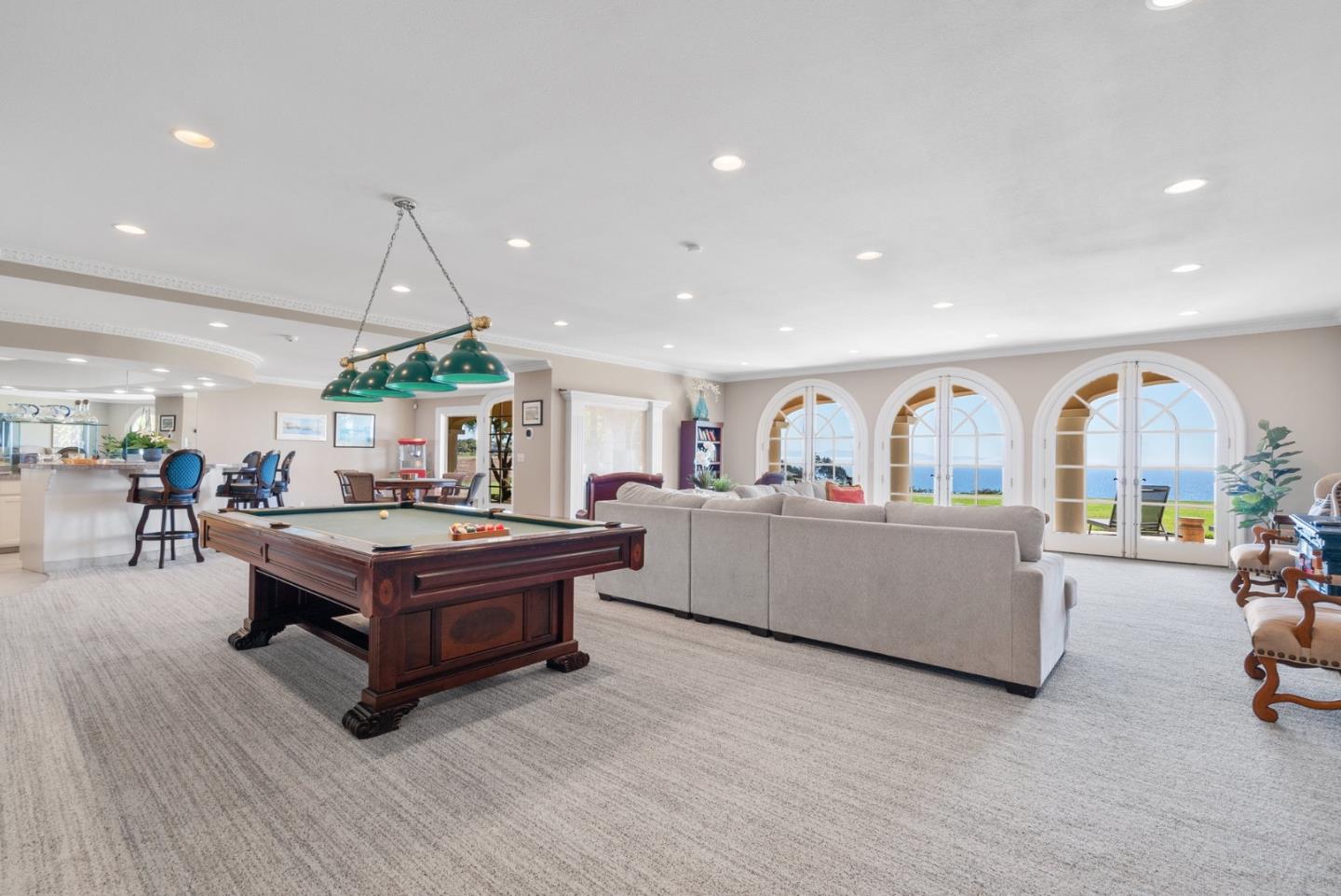 112 Holiday Drive
