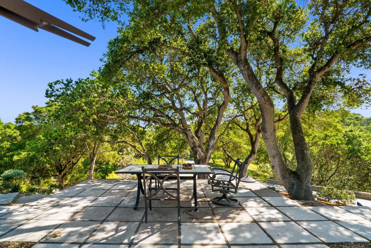 1205 Eagle Hill Road