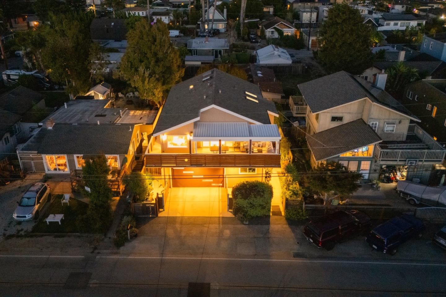 562 36th AVE