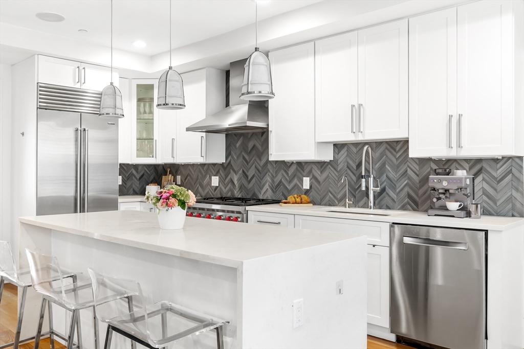891 E 1st # 4