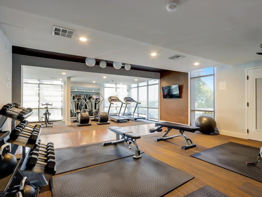 400 El Camino Real Unit: 214