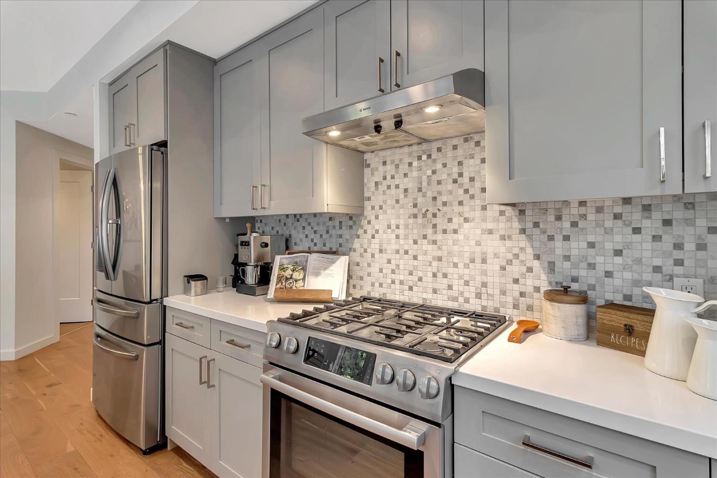 400 El Camino Real Unit: 214