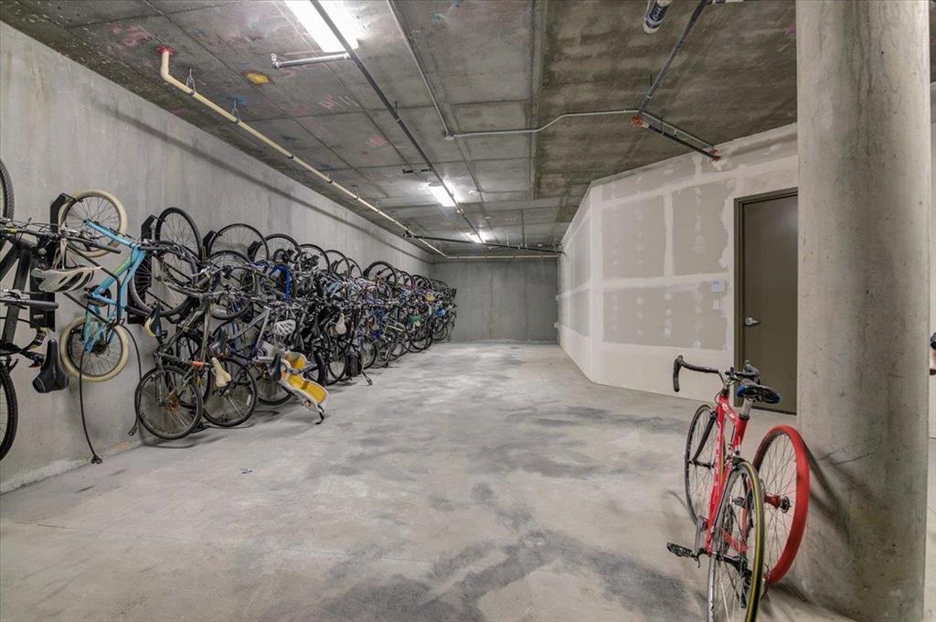 400 El Camino Real Unit: 214