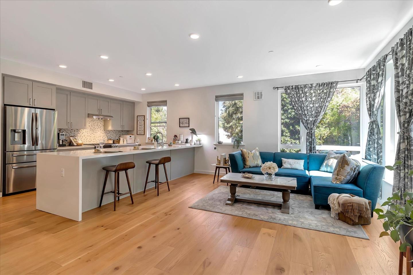 400 El Camino Real Unit: 214