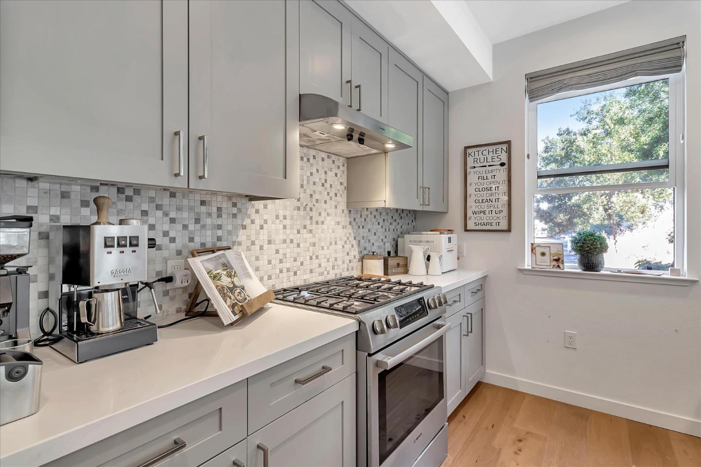 400 El Camino Real Unit: 214