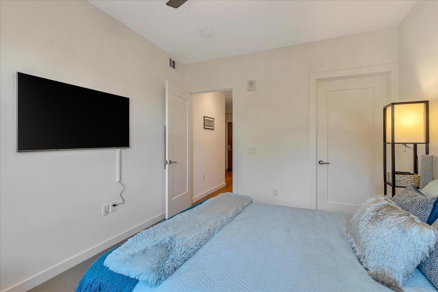 400 El Camino Real Unit: 214