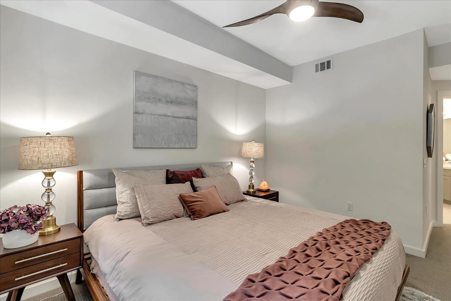400 El Camino Real Unit: 214
