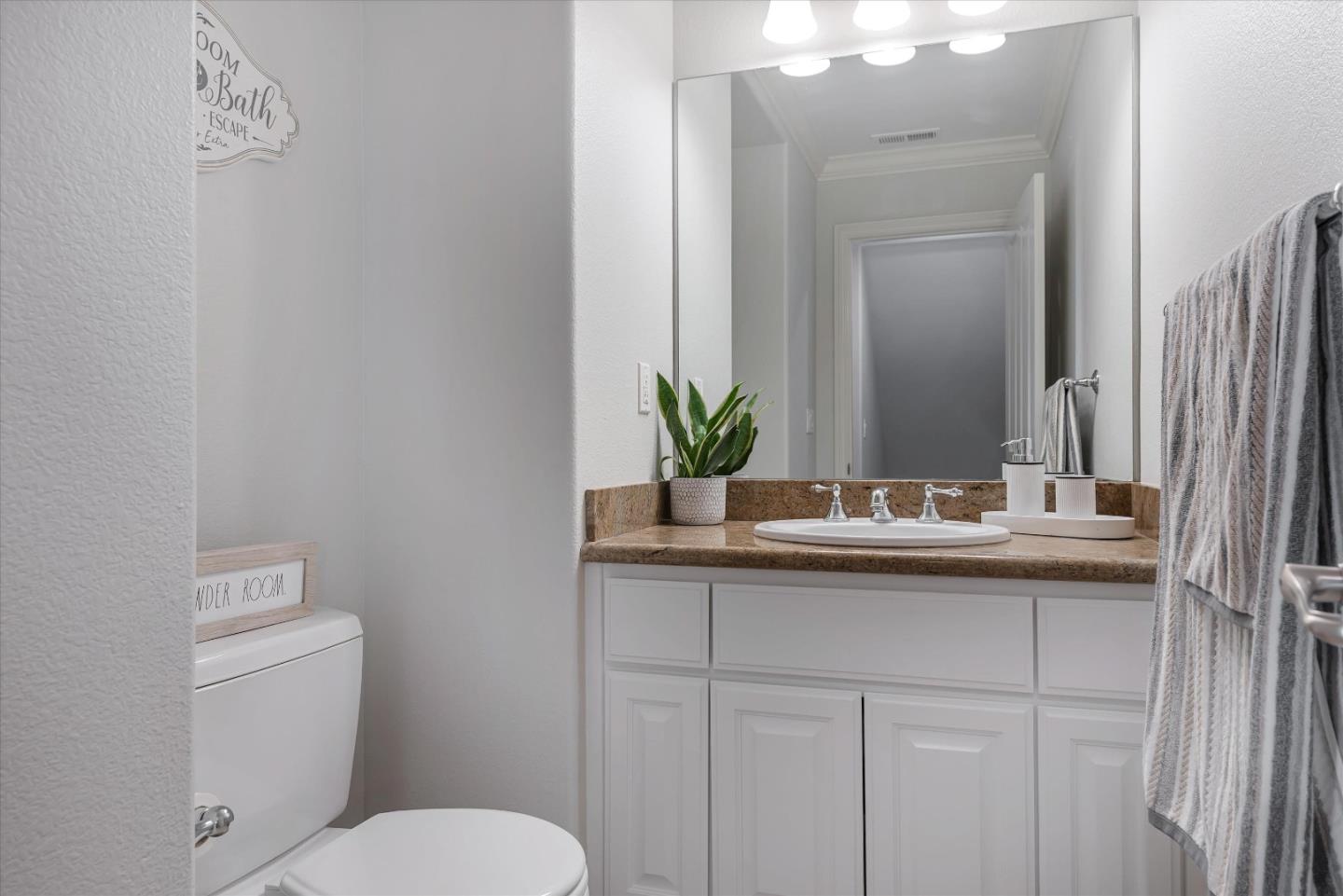 1136 Willow Village SQ