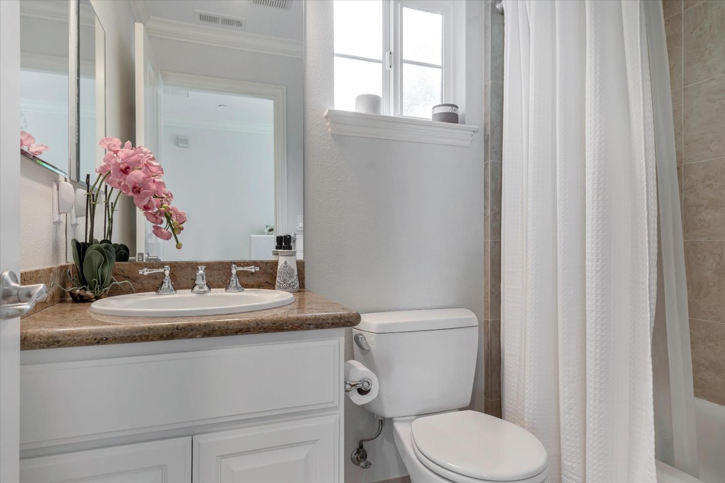 1136 Willow Village SQ