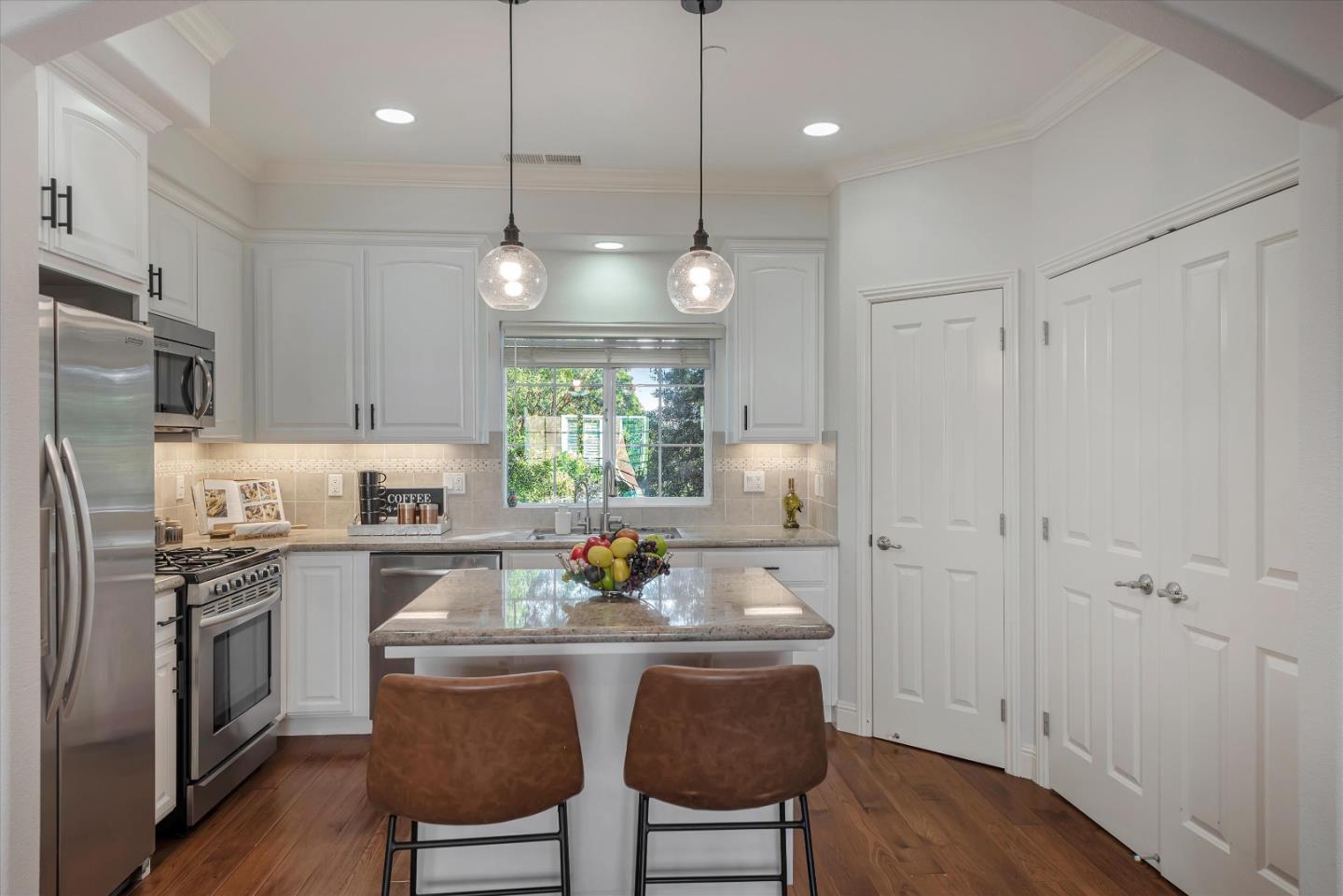 1136 Willow Village SQ