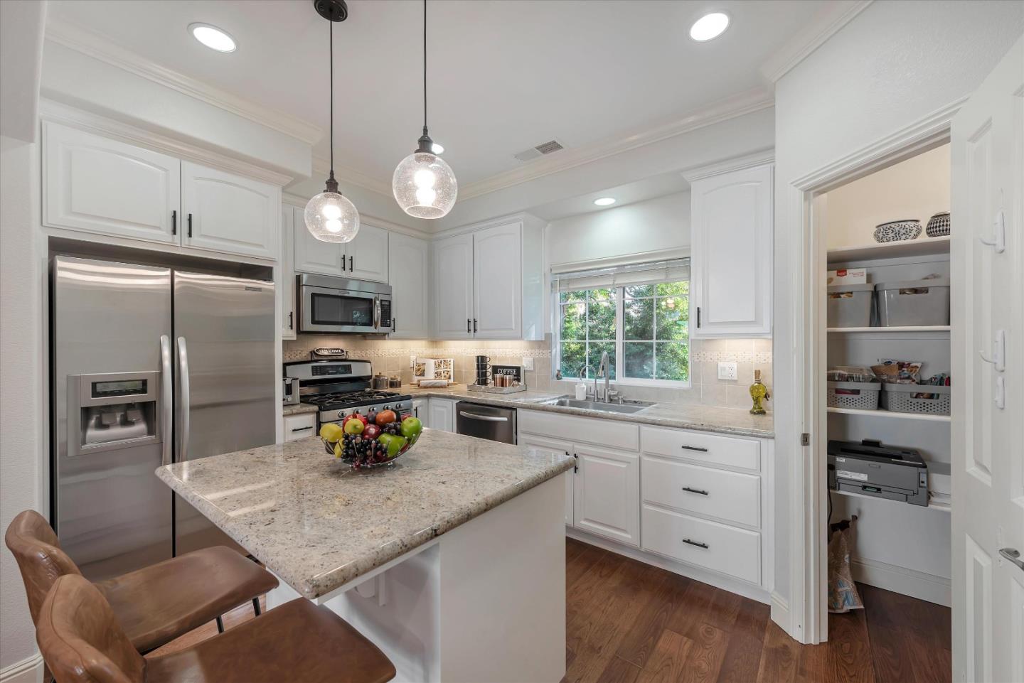 1136 Willow Village SQ