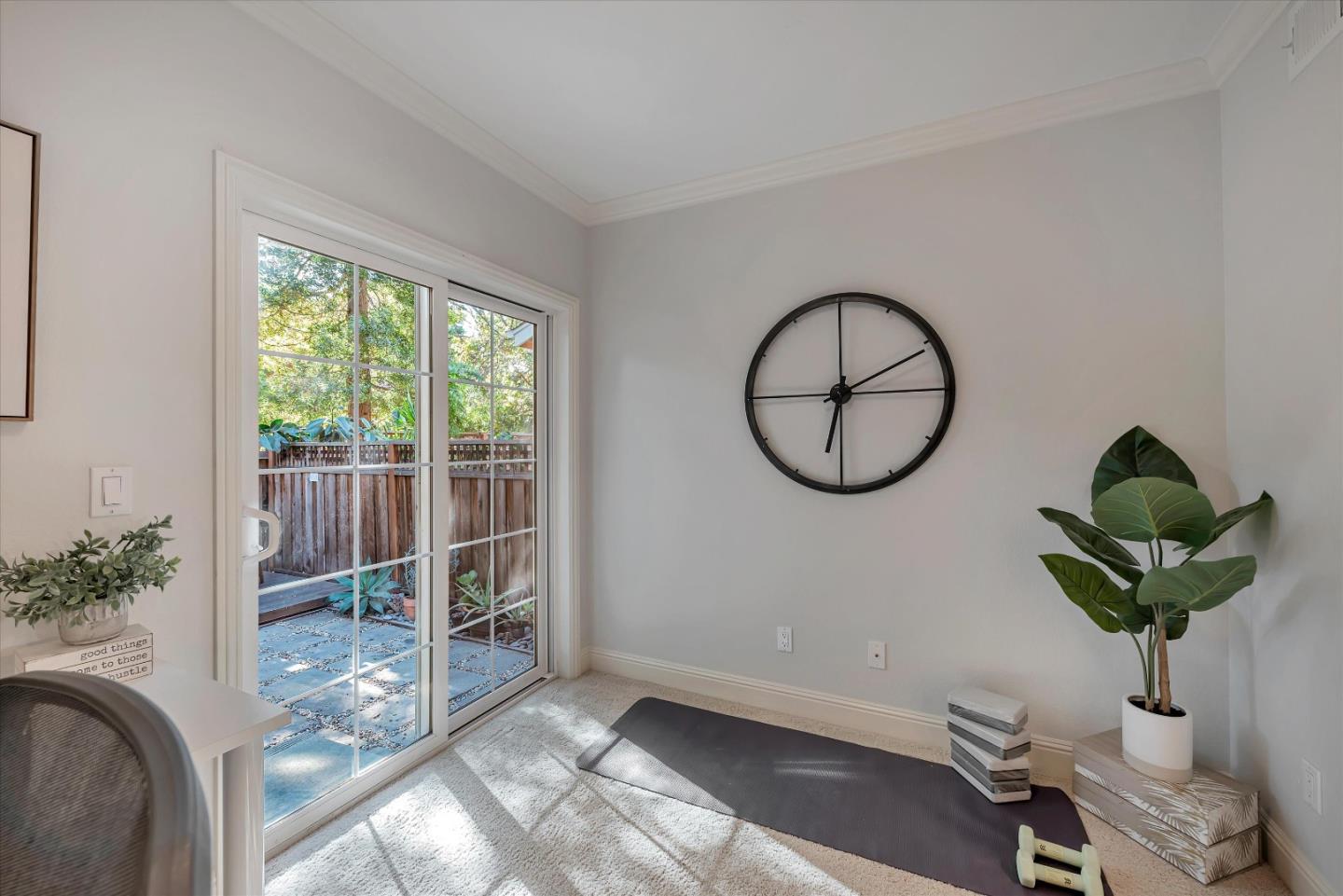 1136 Willow Village SQ