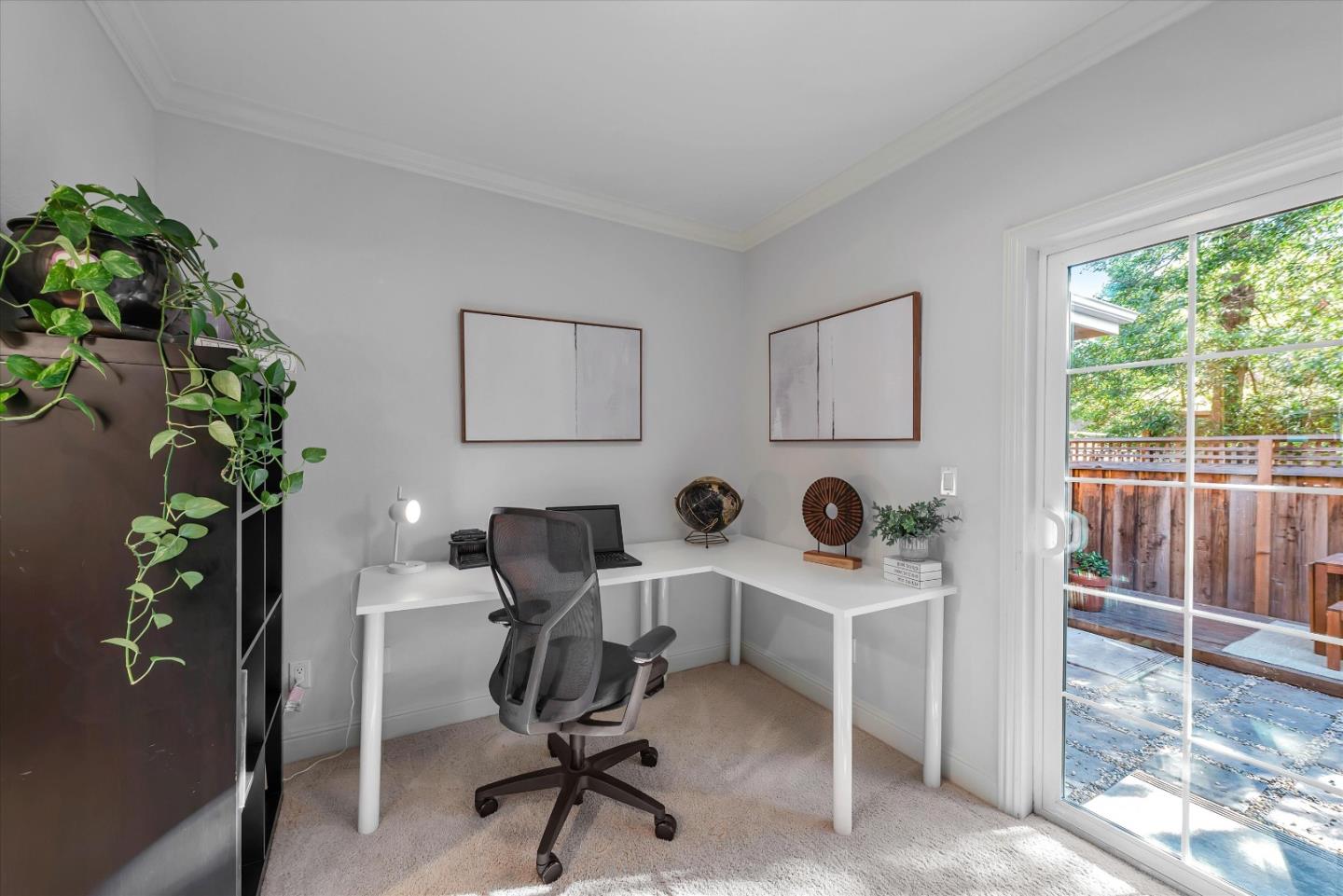 1136 Willow Village SQ