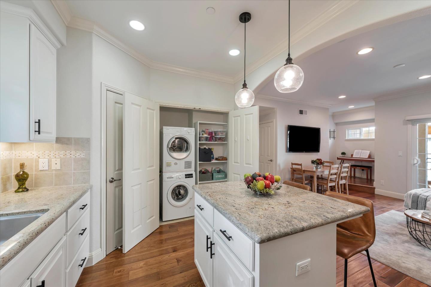 1136 Willow Village SQ