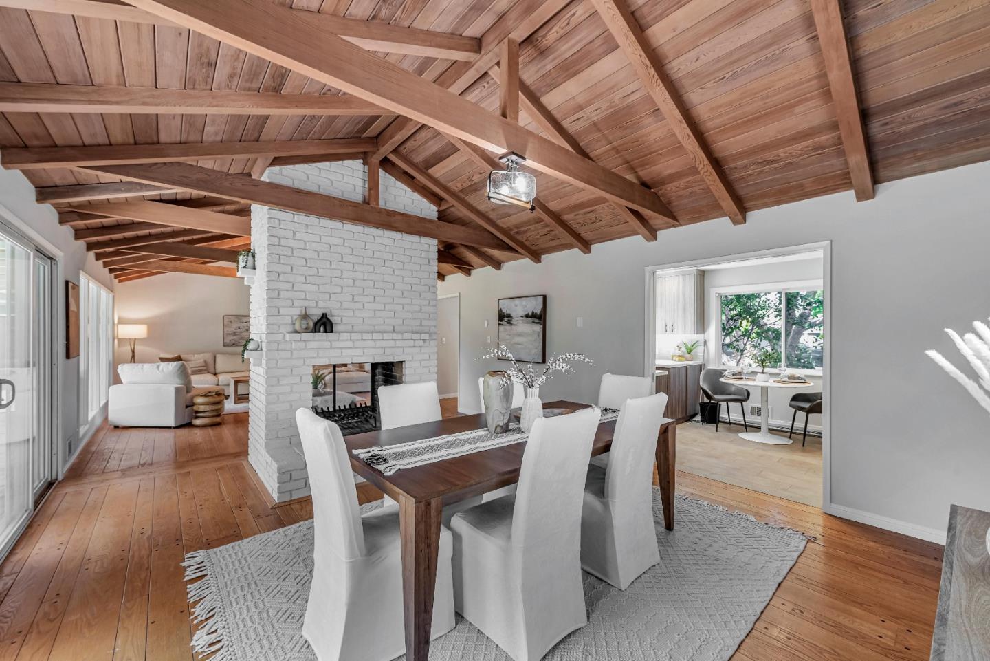 1136 Doralee WAY