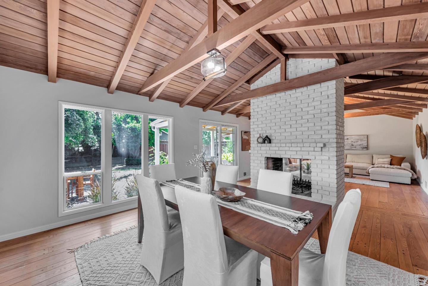 1136 Doralee WAY