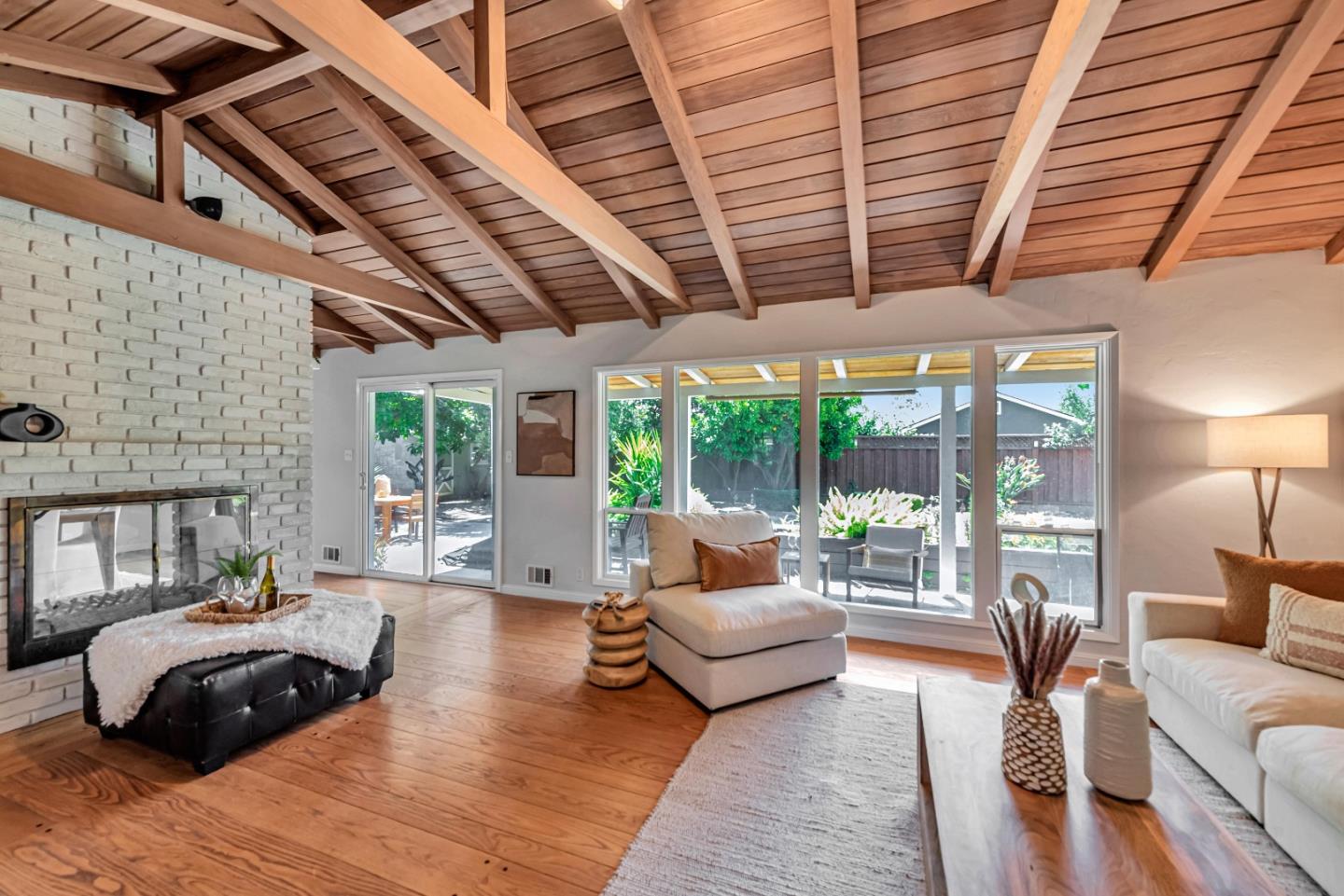 1136 Doralee WAY