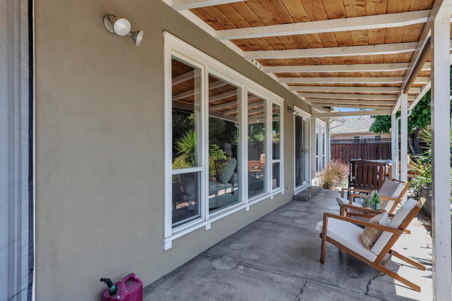 1136 Doralee WAY