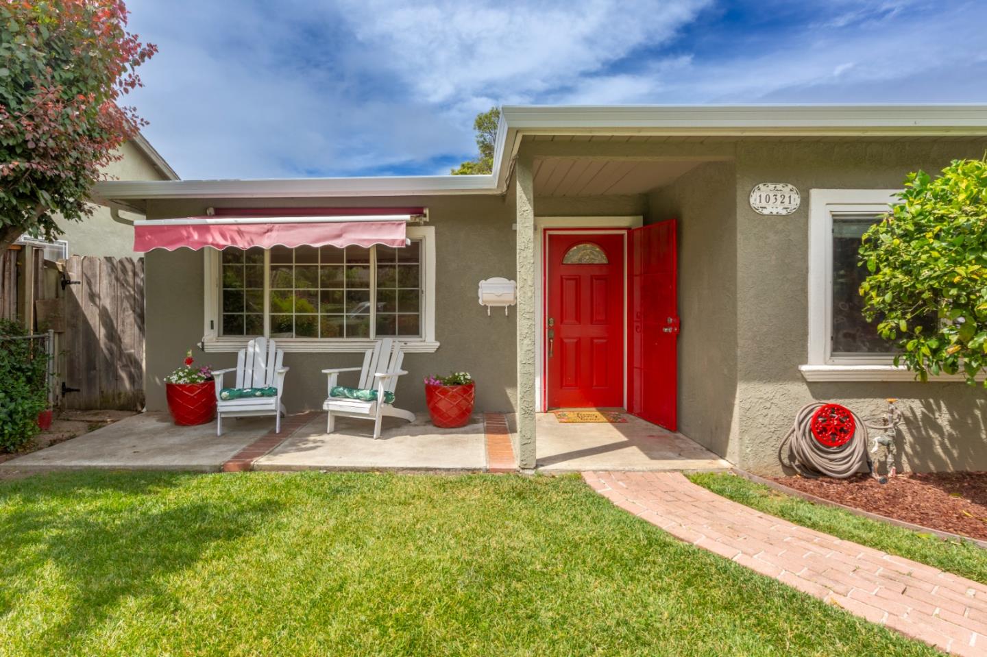 10321 Meadow LN