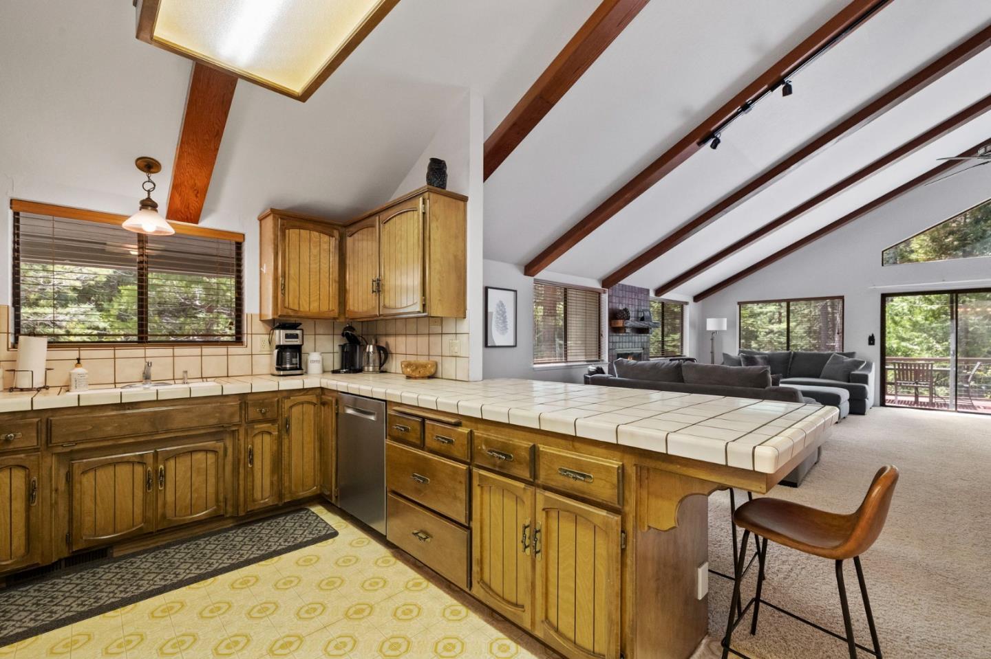 22150 Sarah CIR