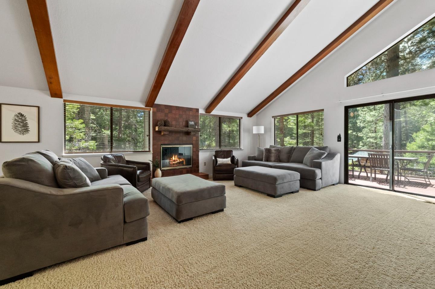 22150 Sarah CIR