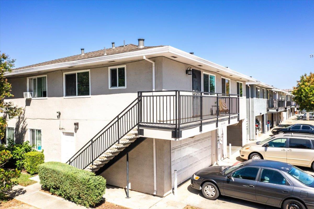 204 Coy DR 4