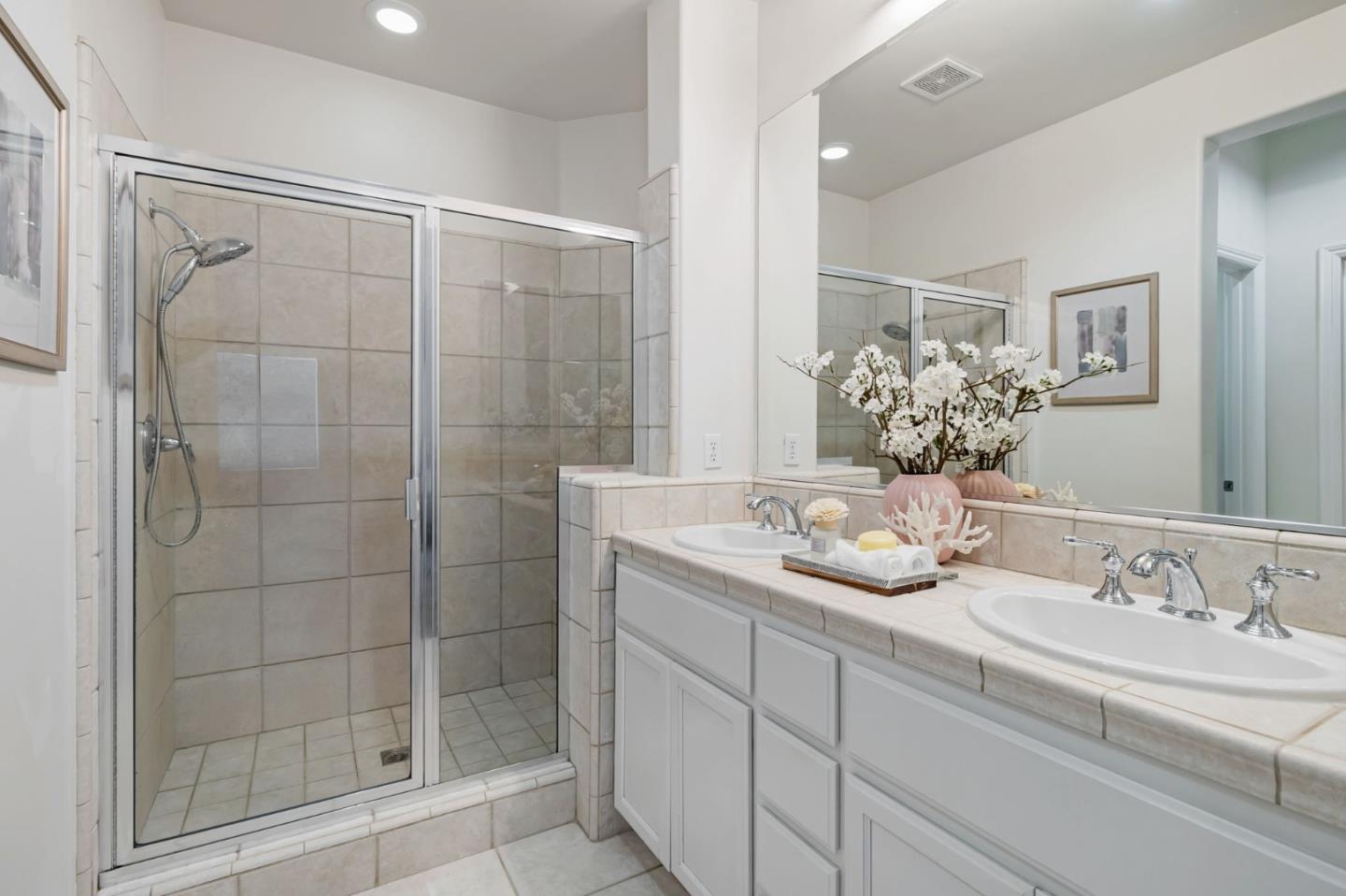 900 Live Oak WAY 903